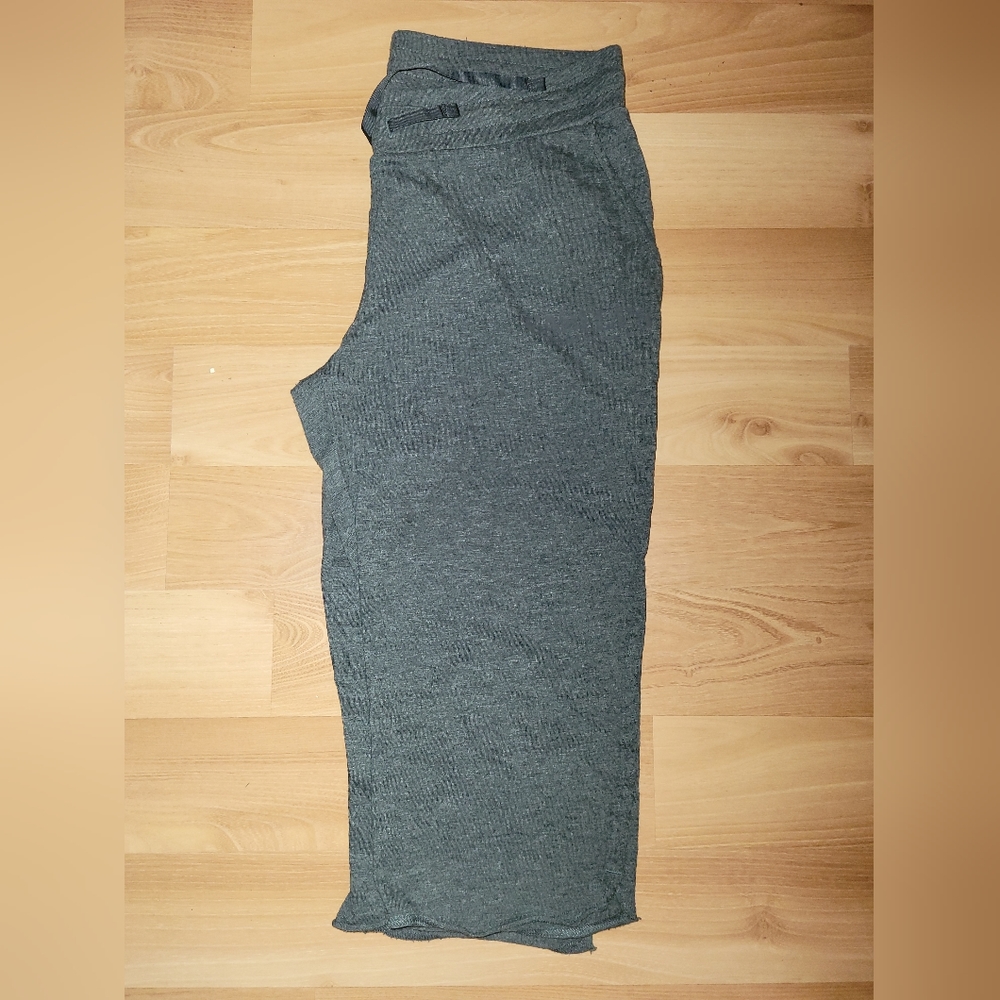 Cabela's womans small capris heathered grey 100% cotton soft comfy